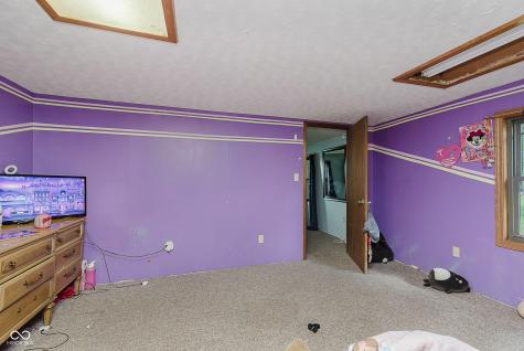 1802 Delphi Avenue Frankfort IN 46041