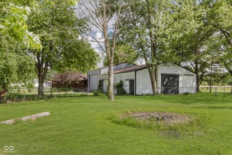 1802 Delphi Avenue Frankfort IN 46041