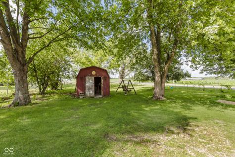 1802 Delphi Avenue Frankfort IN 46041