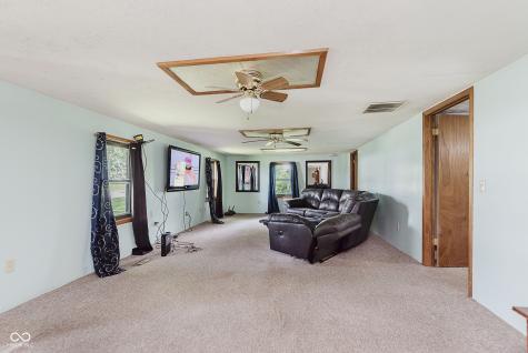 1802 Delphi Avenue Frankfort IN 46041
