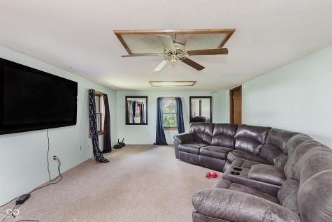 1802 Delphi Avenue Frankfort IN 46041