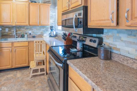 115 Brookside Drive Whiteland IN 46184