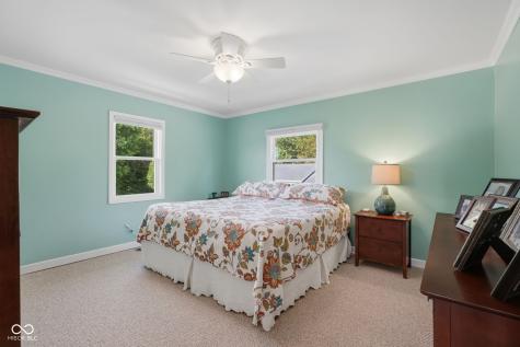 9082 W Tulip Drive Columbus IN 47201
