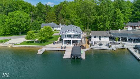 9082 W Tulip Drive Columbus IN 47201
