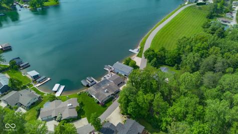 9082 W Tulip Drive Columbus IN 47201