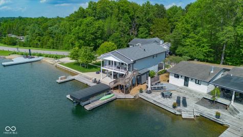 9082 W Tulip Drive Columbus IN 47201