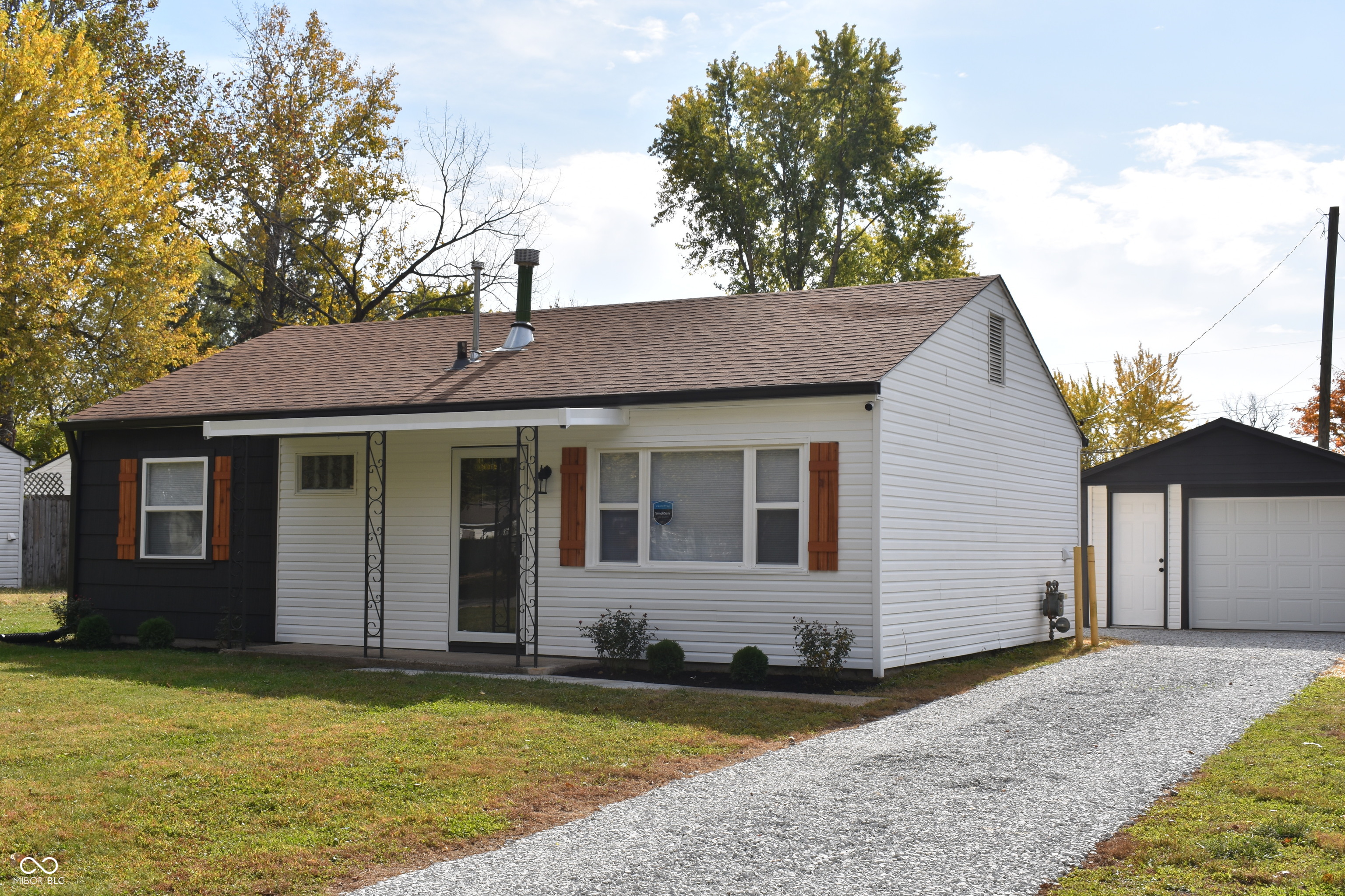 1927 Ruth Drive Indianapolis IN 46240