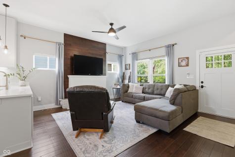 915 E Pleasant Run Parkway South Drive Indianapolis IN 46203
