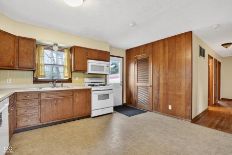 450 S High School Road Indianapolis IN 46241