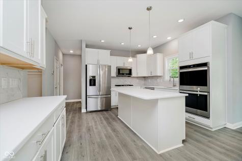 6032 Dugan Drive Whitestown IN 46075