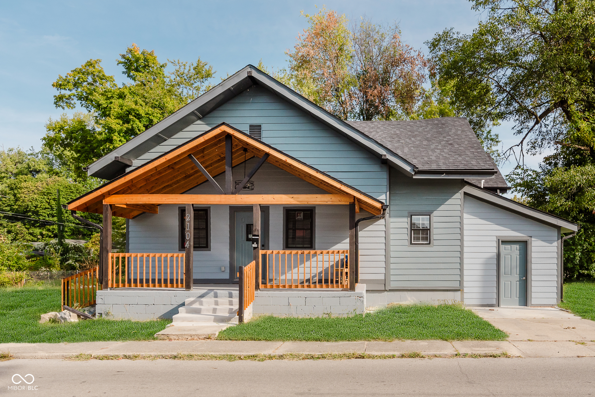 2104 W 16th Street Anderson IN 46016