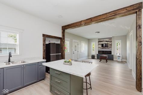 2104 W 16th Street Anderson IN 46016