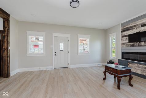 2104 W 16th Street Anderson IN 46016