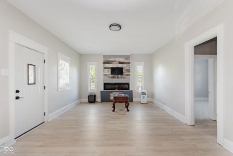 2104 W 16th Street Anderson IN 46016