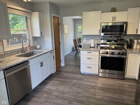 2332 Broadmoor Lane Columbus IN 47203
