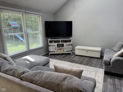 2332 Broadmoor Lane Columbus IN 47203