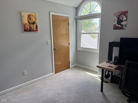 2332 Broadmoor Lane Columbus IN 47203