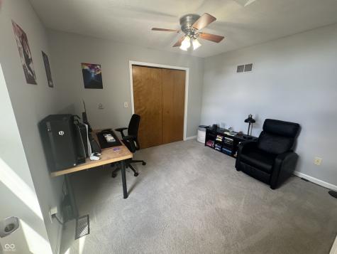 2332 Broadmoor Lane Columbus IN 47203