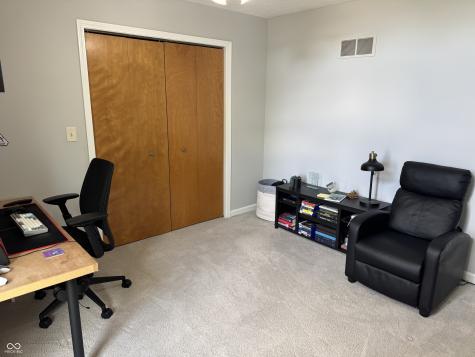 2332 Broadmoor Lane Columbus IN 47203