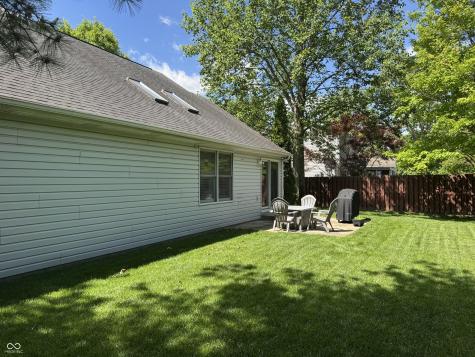 2332 Broadmoor Lane Columbus IN 47203