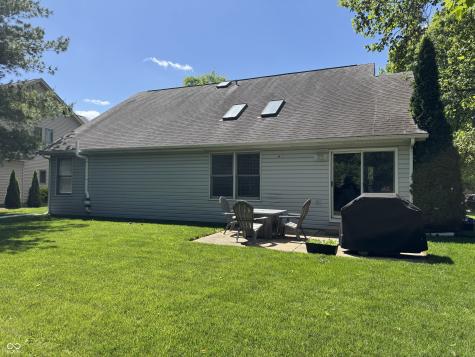 2332 Broadmoor Lane Columbus IN 47203