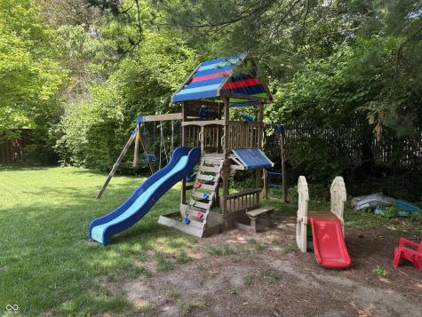 2332 Broadmoor Lane Columbus IN 47203