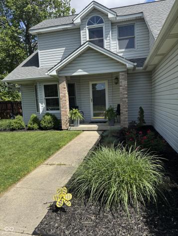 2332 Broadmoor Lane Columbus IN 47203