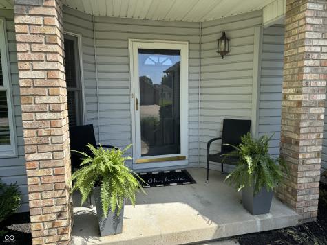 2332 Broadmoor Lane Columbus IN 47203