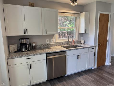 2332 Broadmoor Lane Columbus IN 47203