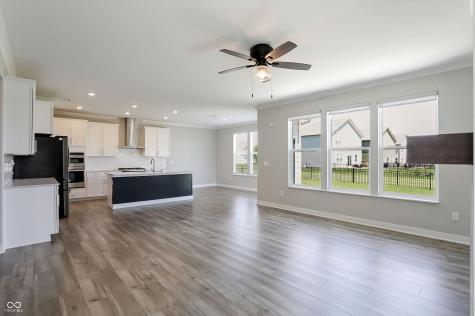 2391 S Stonehill Way New Palestine IN 46163