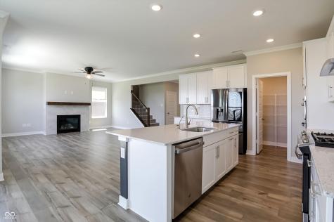 2391 S Stonehill Way New Palestine IN 46163