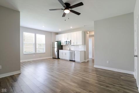 2391 S Stonehill Way New Palestine IN 46163