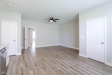 2391 S Stonehill Way New Palestine IN 46163