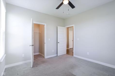 2391 S Stonehill Way New Palestine IN 46163