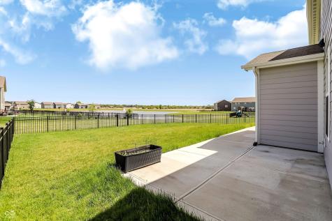 2391 S Stonehill Way New Palestine IN 46163