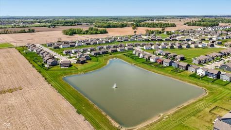 2391 S Stonehill Way New Palestine IN 46163