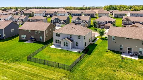 2391 S Stonehill Way New Palestine IN 46163