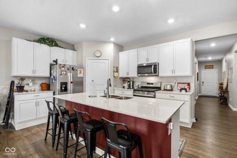3809 S Woodfield Drive New Palestine IN 46163