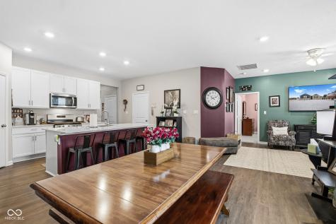 3809 S Woodfield Drive New Palestine IN 46163