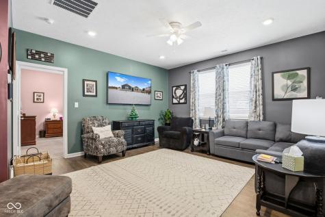 3809 S Woodfield Drive New Palestine IN 46163