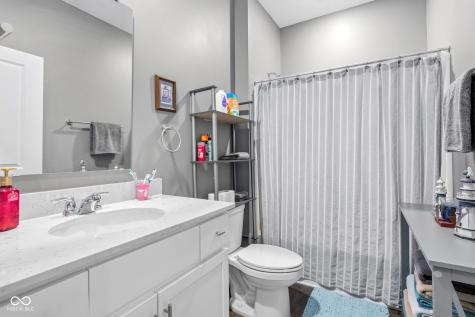 3809 S Woodfield Drive New Palestine IN 46163