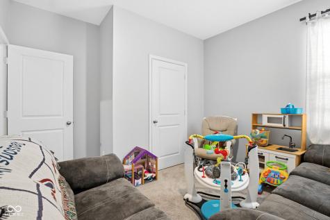3809 S Woodfield Drive New Palestine IN 46163