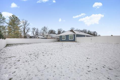 3809 S Woodfield Drive New Palestine IN 46163