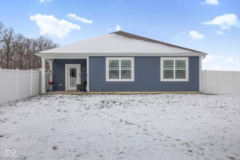 3809 S Woodfield Drive New Palestine IN 46163