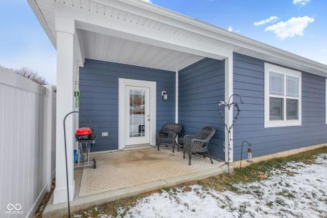 3809 S Woodfield Drive New Palestine IN 46163