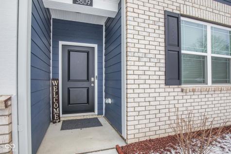 3809 S Woodfield Drive New Palestine IN 46163