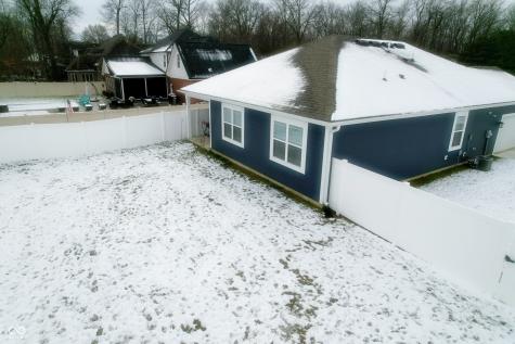 3809 S Woodfield Drive New Palestine IN 46163