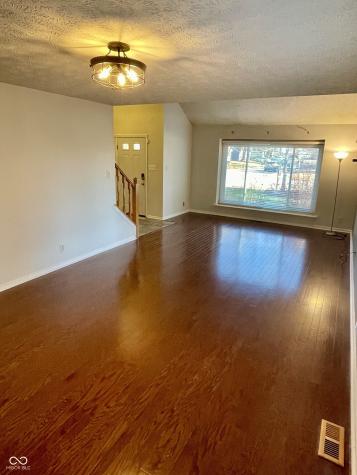 7410 Crickwood Place Indianapolis IN 46268