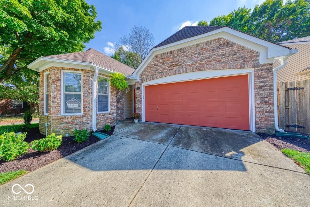 5167 Pin Oak Drive Indianapolis IN 46254