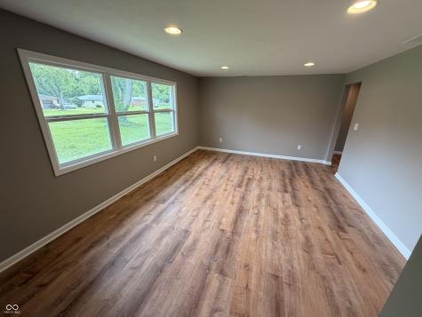 239 Kirk Drive W Indianapolis IN 46234
